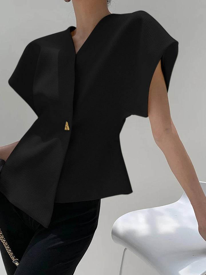 Lila | Blouse with modern fastening