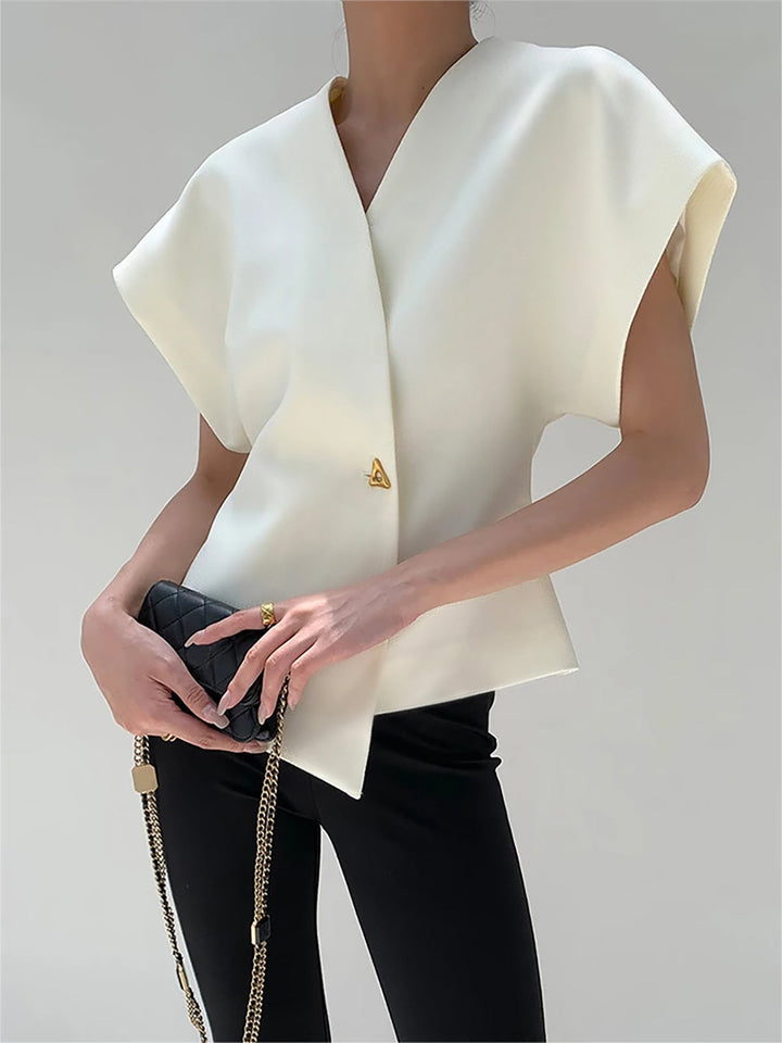 Lila | Blouse with modern fastening
